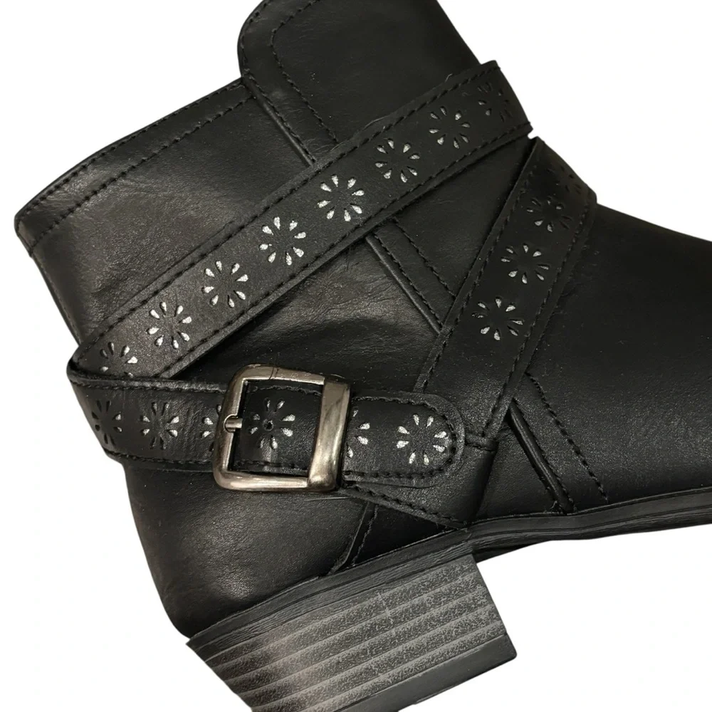 SO NWOB Samanthaa Girls' Ankle Boots Size 4 Kids Black Memory Foam
